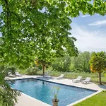 Logis Restaurant Chateau Bellevue Cazaubon