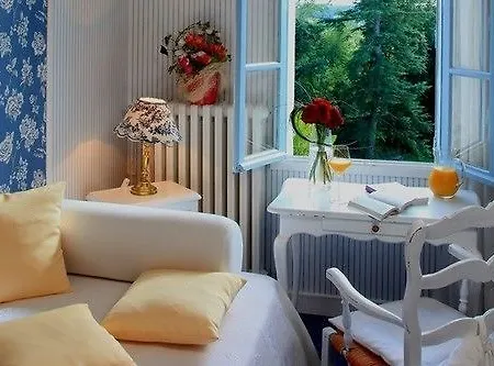 Hotel Logis Restaurant Chateau Bellevue 3*