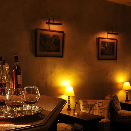 Logis Restaurant Chateau Bellevue Cazaubon