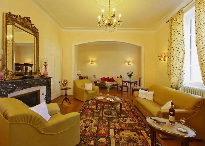 Logis Restaurant Château Bellevue Cazaubon