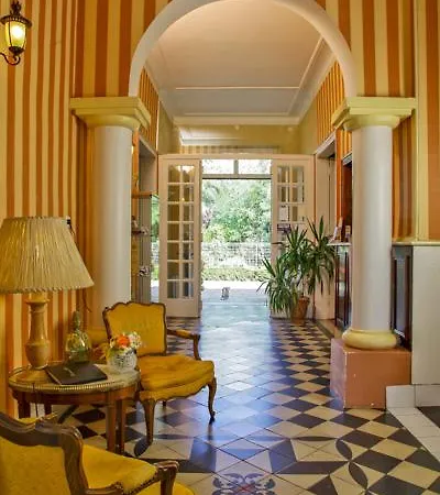 Отель Logis Restaurant Chateau Bellevue