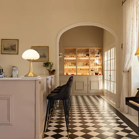 Отель Logis Restaurant Chateau Bellevue