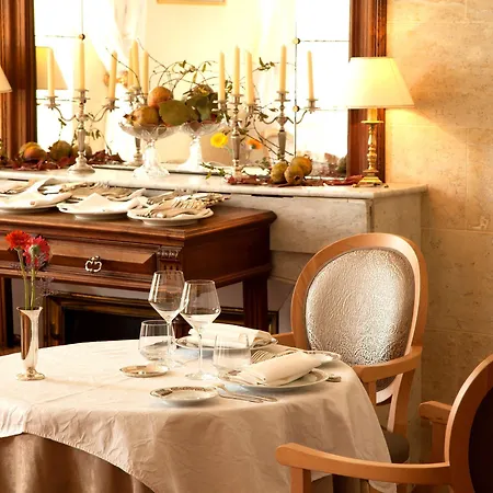 Logis Restaurant Chateau Bellevue Cazaubon