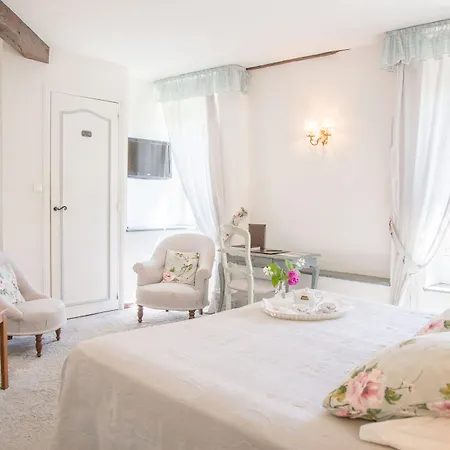 Logis Restaurant Chateau Bellevue Отель Казобон