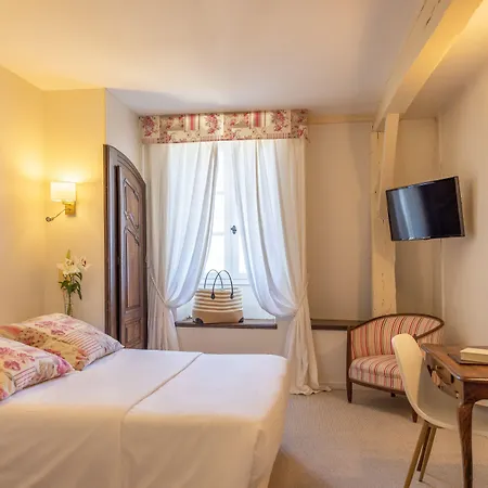 Отель Logis Restaurant Chateau Bellevue Казобон