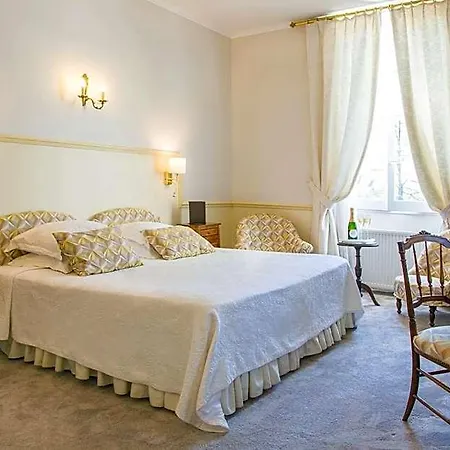 Hotel Logis Restaurant Chateau Bellevue 3*