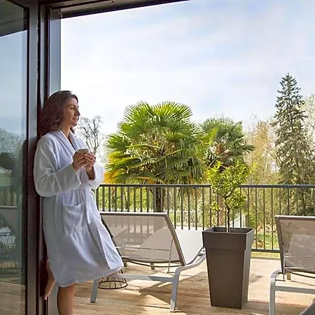 Hotel Logis Restaurant Chateau Bellevue Cazaubon