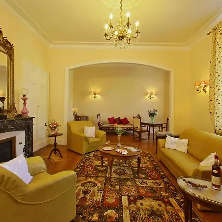 Logis Restaurant Chateau Bellevue Cazaubon