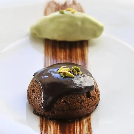 Logis Restaurant Chateau Bellevue فندق